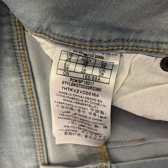 Guess High Rise Jean Shorts - Picture 4 of 4